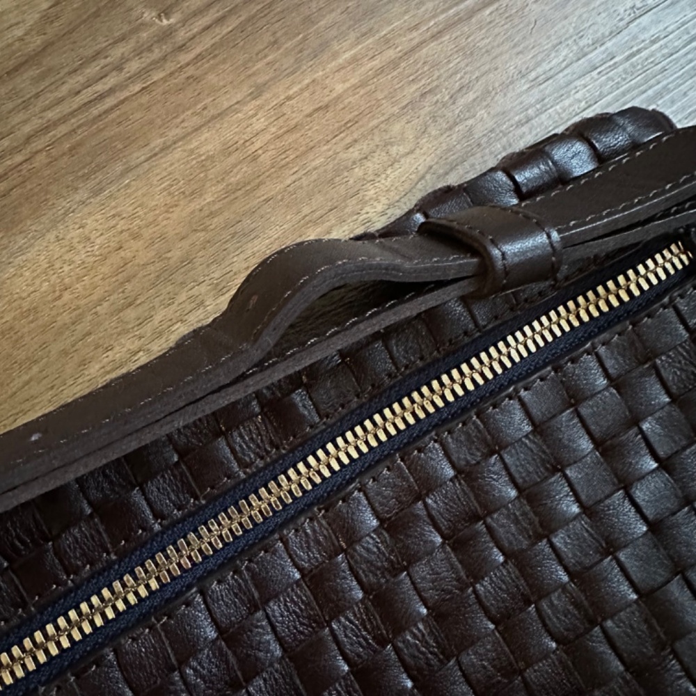Clare V Woven Leather Crossbody Bag in Dark Brown with Gold Hardware Kalamata - Picture 10 of 16
